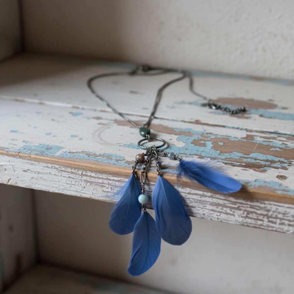American Eagle Outfitters Y2K Silver Bohemian Dreamcatcher Blue Feather Necklace